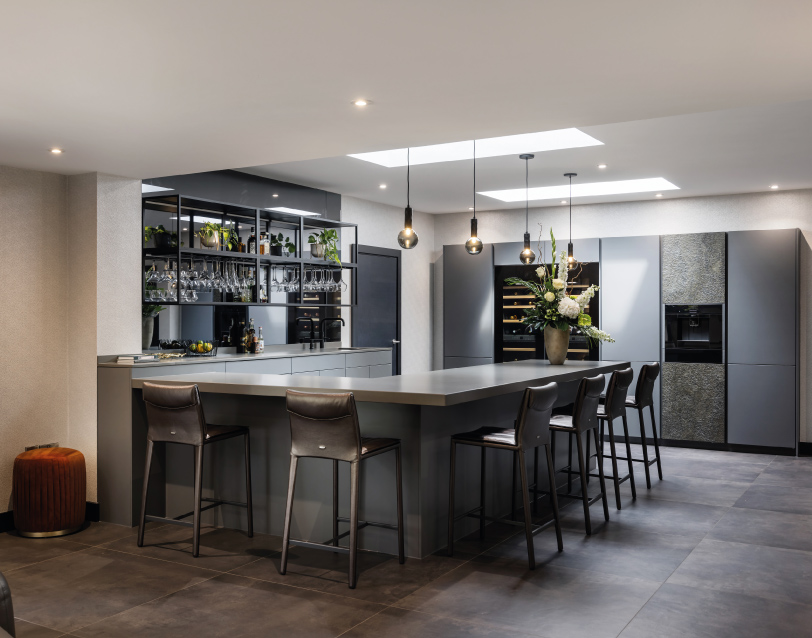 A new bar and entertainment area to complement a Kitchen Design Centre Kitchen