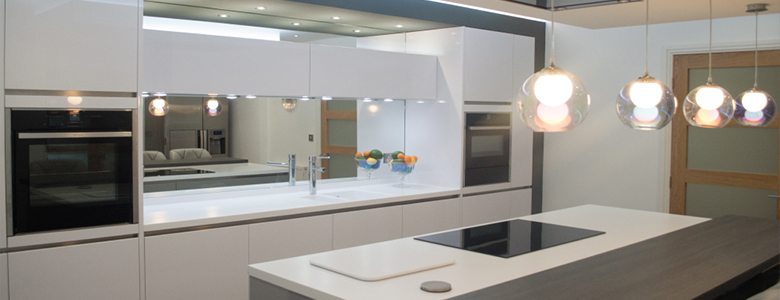 fitted kitchen with freestanding elements