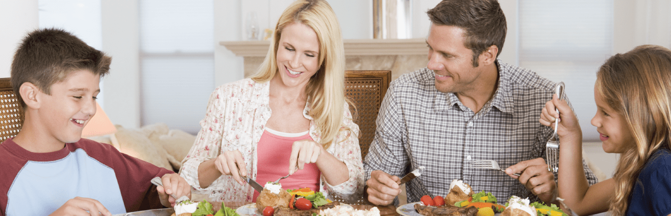 family mealtimes at home